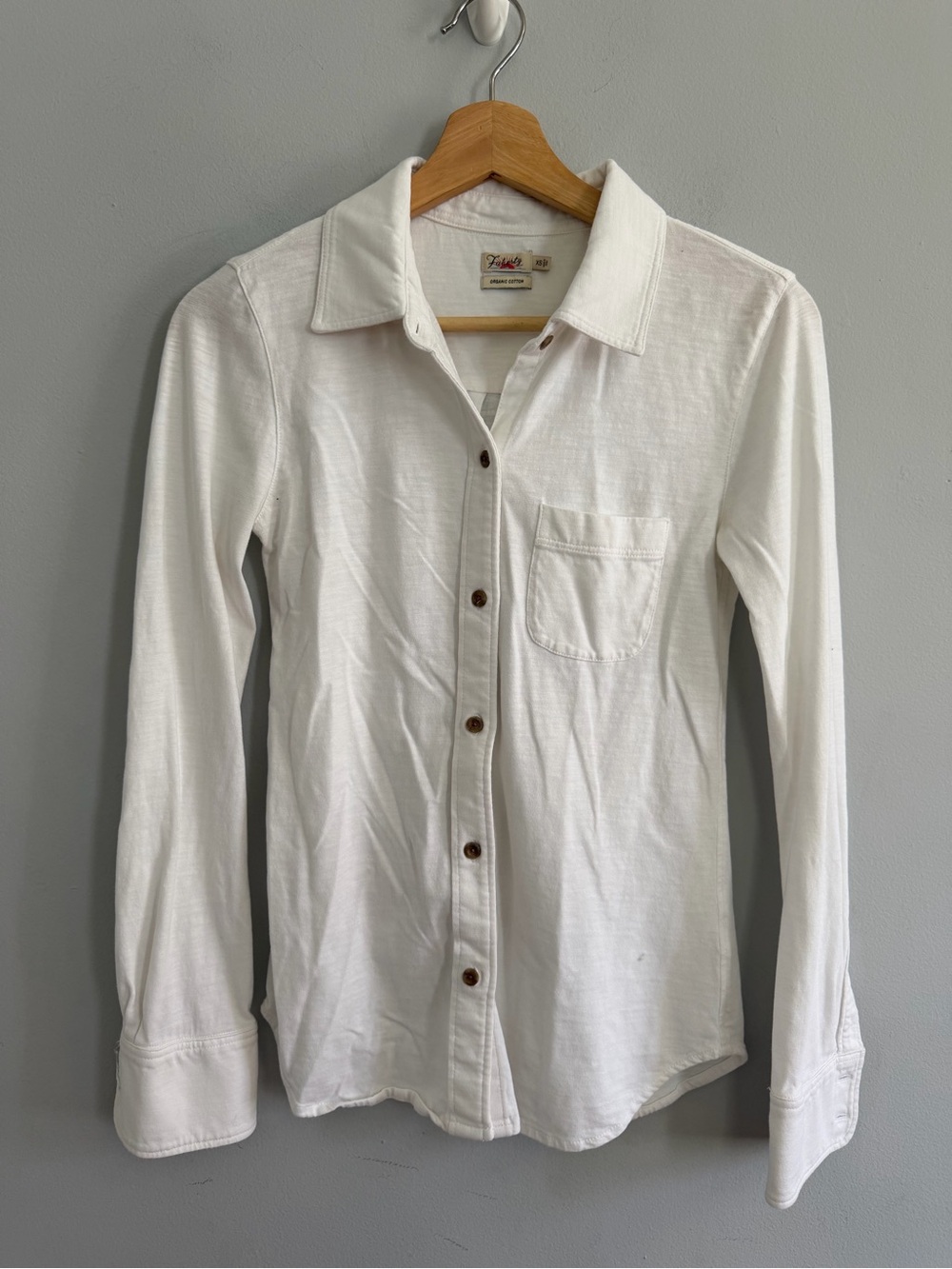Faherty Sunwashed Knit Shirt in Washed White 100% Organic Cotton XS
